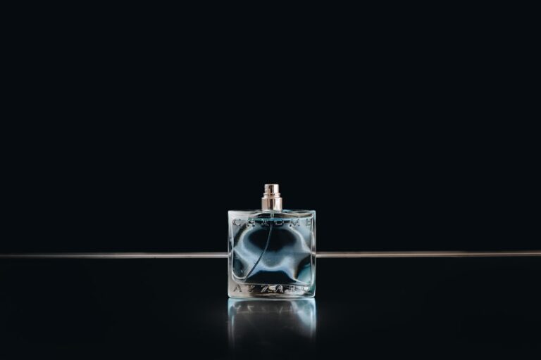 The Ultimate Guide to Layering Scents for a Unique Aroma