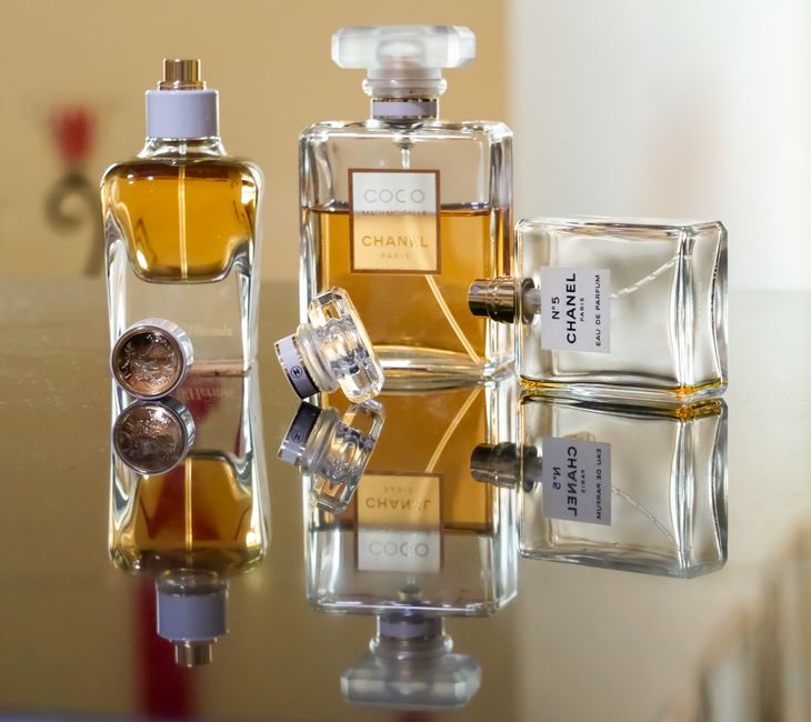 Unveiling the Best-Selling Perfumes You Must Try Now